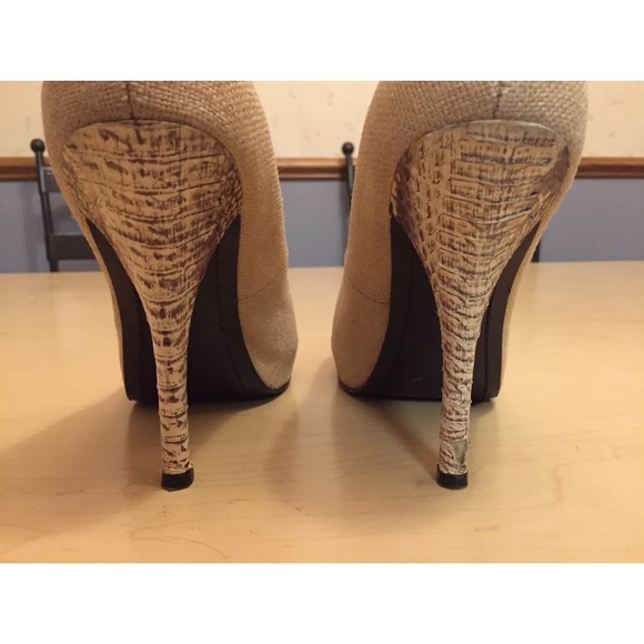 ELIZABETH & JAMES WOVEN SNAKE PRINT HEEL PUMPS 9 - Picture 5 of 8